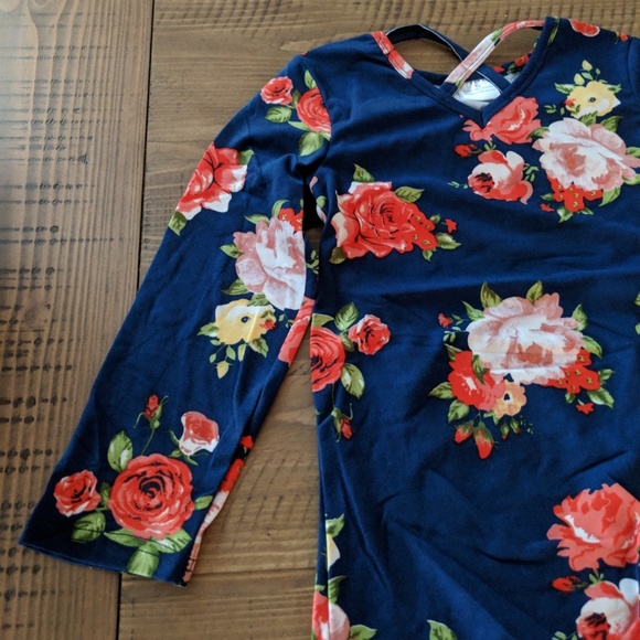 Brand new toddler shirt with flowers. - Picture 2 of 3